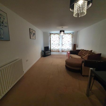 2-Bedroom Back Hilton Area Apartment - Ground Floor, Aberdeen City Center Esterno foto