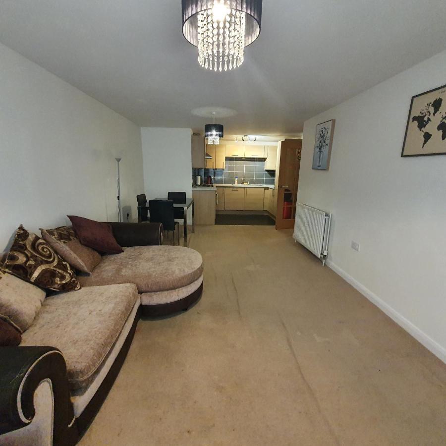 2-Bedroom Back Hilton Area Apartment - Ground Floor, Aberdeen City Center Esterno foto